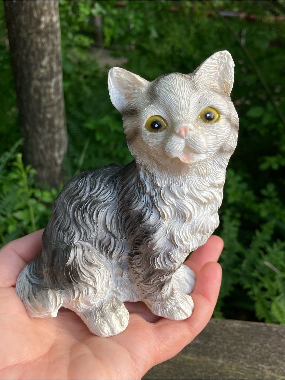 Vintage Lightweight Resin Grey Tabby Cat Figurine!